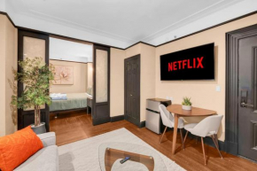 Beautiful Apt Near Times Square with GYM & PATIO